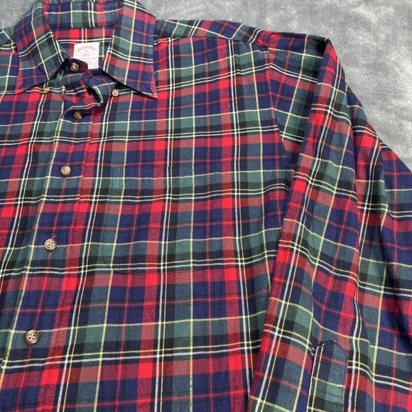 Brooks Brothers 346 Shirt Plaid Button Down Mens M Red Navy Green Cotton Casual - Picture 2 of 7